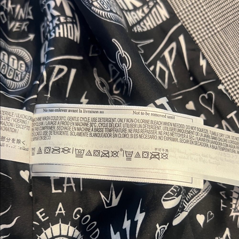 Disney Special Edition Cruella De Vil Blazer 7/8 Kids - Picture 10 of 12